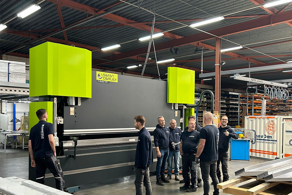 We hebben een nieuwe kantpers: maak kennis met Safan!